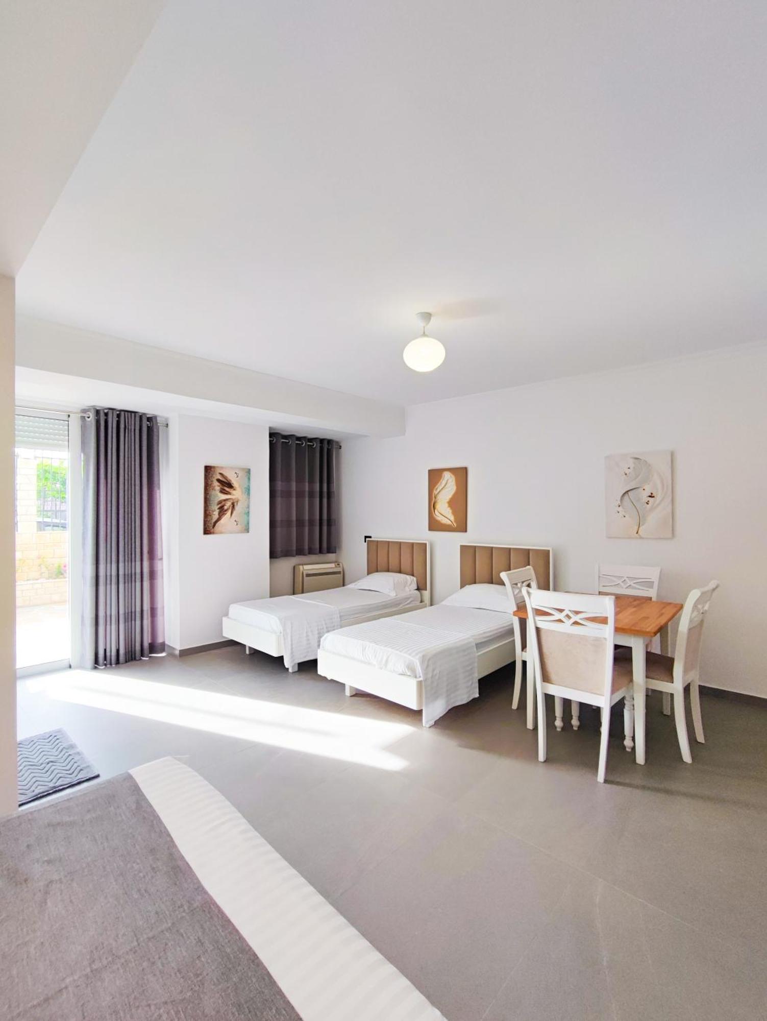Comfort Villa Vlore Exterior photo